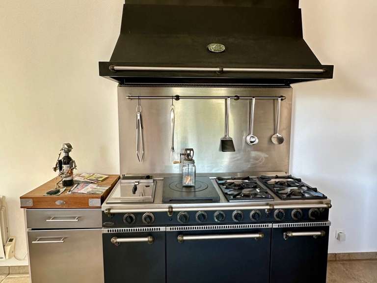 Maison Aimargues - 6 chambres - 302m²