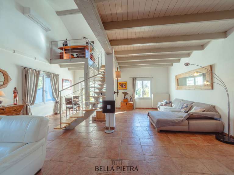 Maison Aimargues - 6 chambres - 302m²