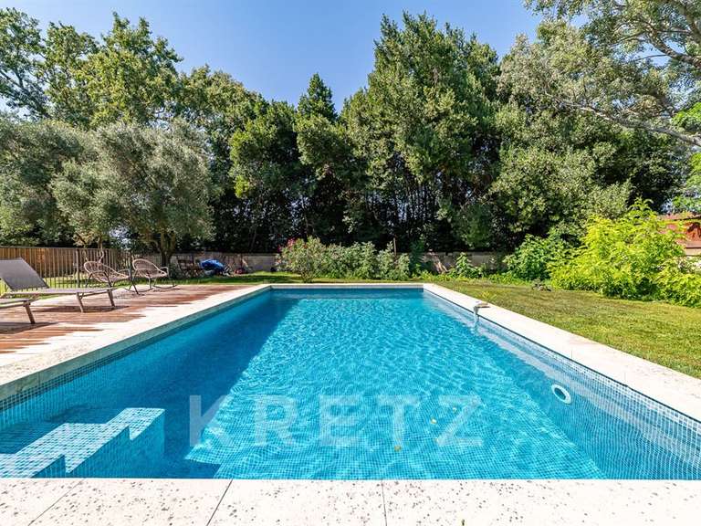 Maison Aimargues - 4 chambres - 335m²