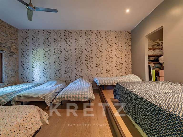 Maison Aimargues - 4 chambres - 335m²