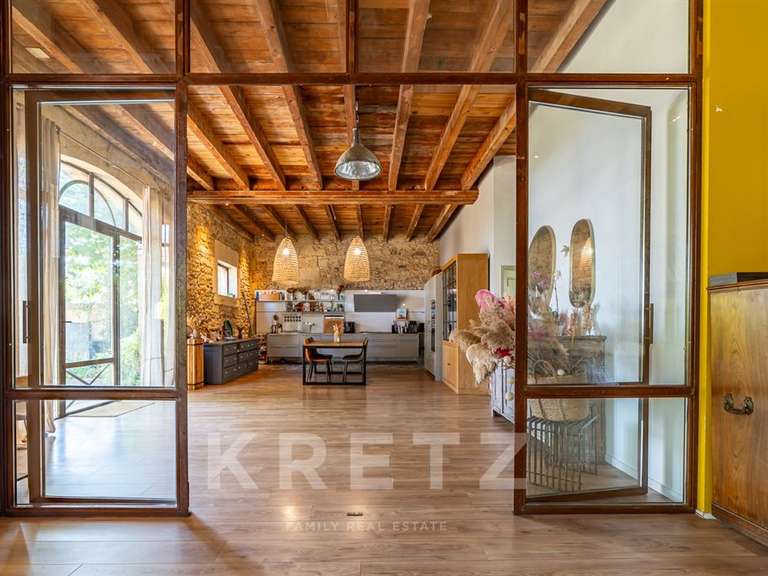 Maison Aimargues - 4 chambres - 335m²