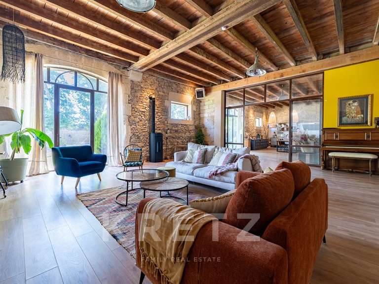 Maison Aimargues - 4 chambres - 335m²