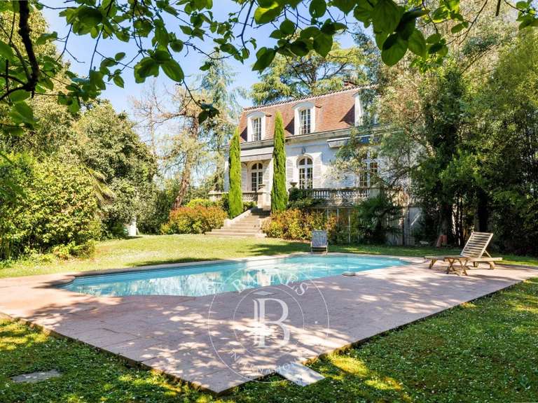 Manoir Aire-sur-l'Adour - 3 chambres - 500m²