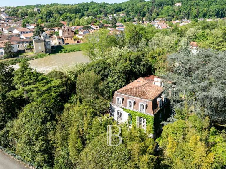 Manoir Aire-sur-l'Adour - 3 chambres - 500m²
