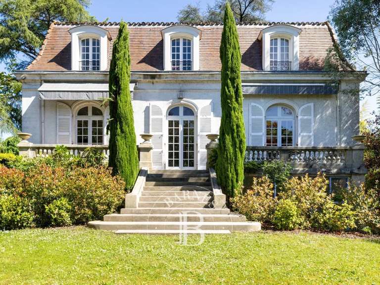 Manoir Aire-sur-l'Adour - 3 chambres - 500m²