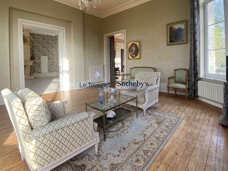 Propriété Aire-sur-la-Lys - 6 chambres - 680m²