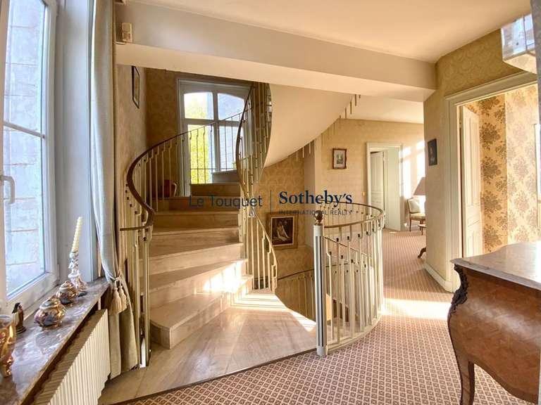 Propriété Aire-sur-la-Lys - 6 chambres - 680m²