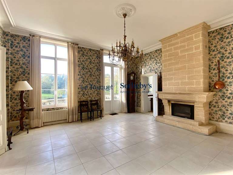 Propriété Aire-sur-la-Lys - 6 chambres - 680m²