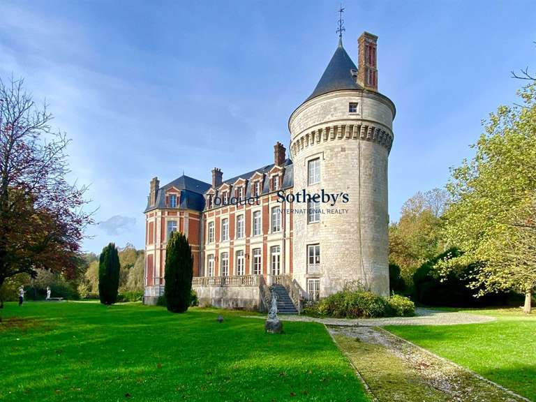 Propriété Aire-sur-la-Lys - 6 chambres - 680m²