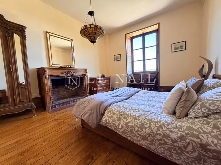 Castle Airvault - 8 bedrooms - 600m²