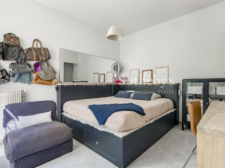 Sale Apartment Aix-en-Provence - 3 bedrooms