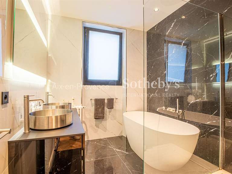 Appartement Aix-en-Provence - 2 chambres - 123m²