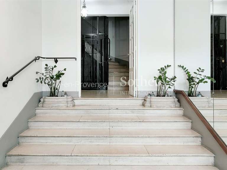 Apartment Aix-en-Provence - 2 bedrooms - 97m²