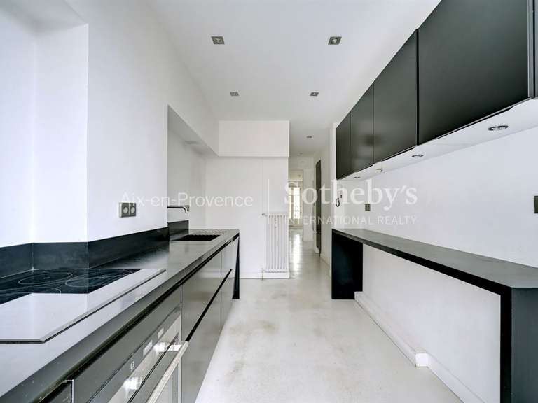 Apartment Aix-en-Provence - 2 bedrooms - 97m²