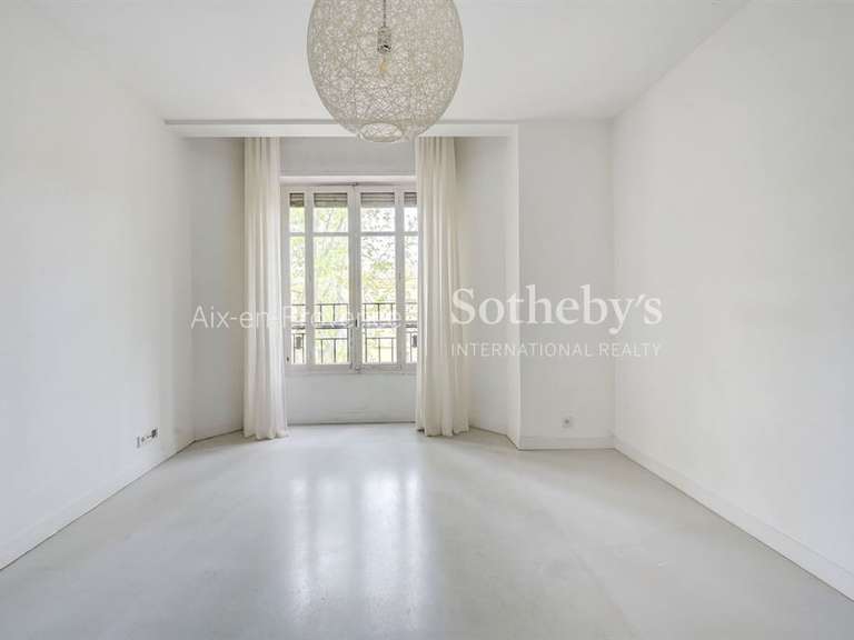 Apartment Aix-en-Provence - 2 bedrooms - 97m²