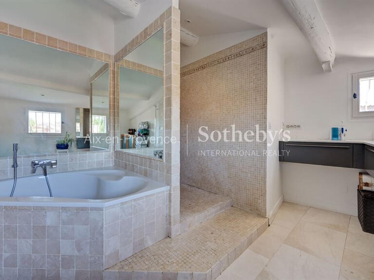 Apartment Aix-en-Provence - 3 bedrooms - 118m²