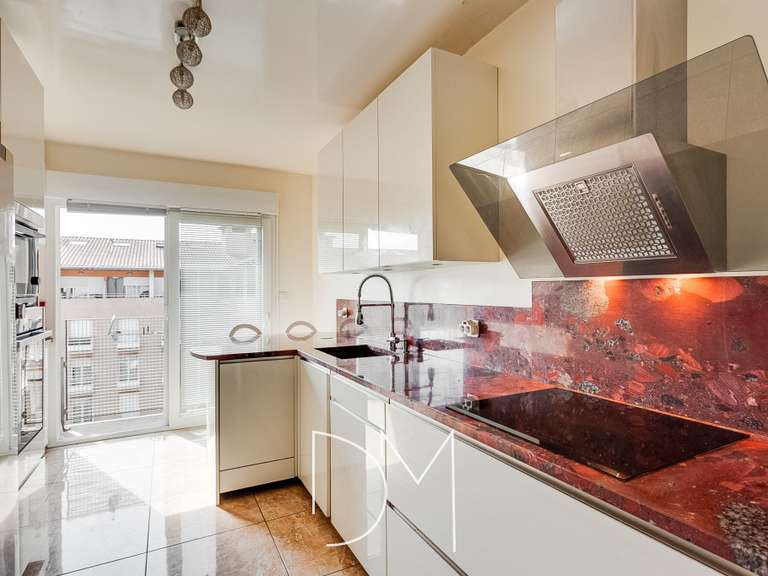 Apartment Aix-en-Provence - 3 bedrooms - 104m²