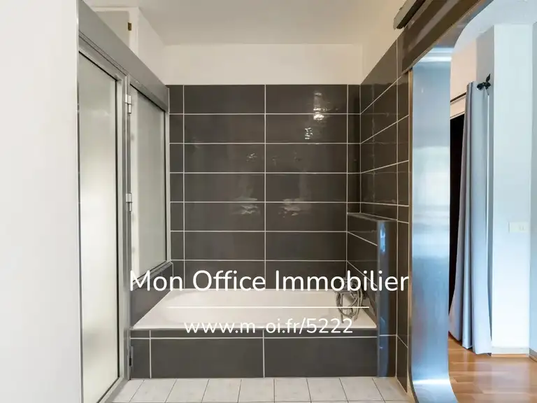 Apartment Aix-en-Provence - 4 bedrooms - 130m²