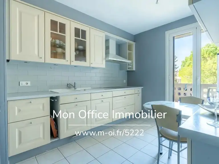 Apartment Aix-en-Provence - 4 bedrooms - 130m²