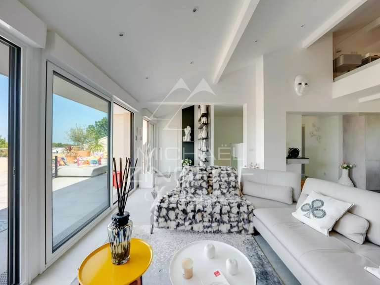 Apartment Aix-en-Provence - 3 bedrooms - 327m²