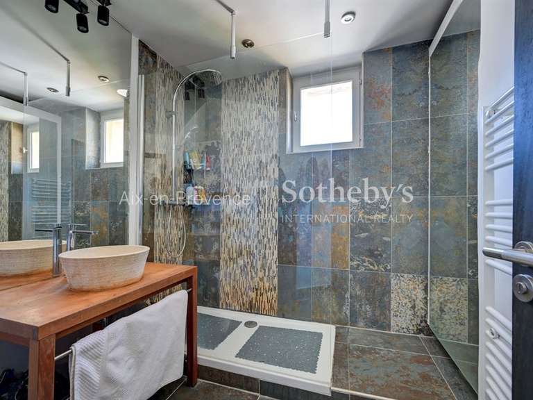Appartement Aix-en-Provence - 2 chambres - 98m²