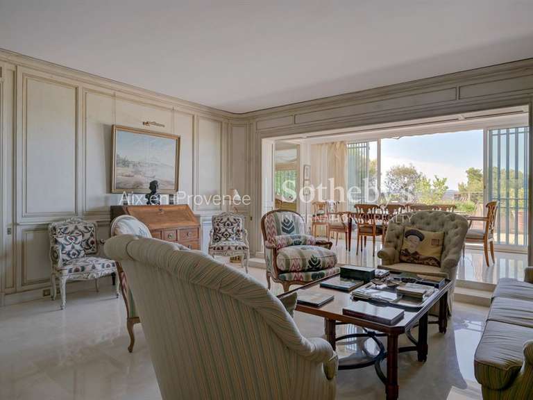 Apartment Aix-en-Provence - 3 bedrooms - 197m²
