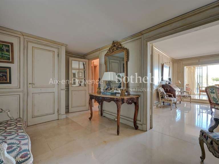 Apartment Aix-en-Provence - 3 bedrooms - 197m²