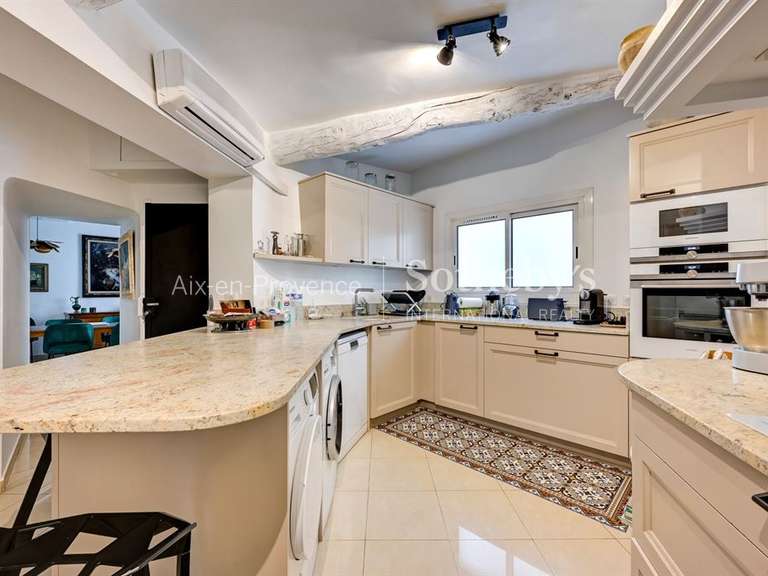 Appartement Aix-en-Provence - 2 chambres - 150m²