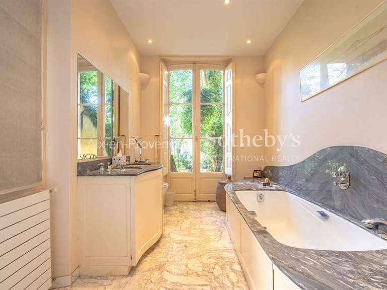 Appartement Aix-en-Provence - 5 chambres - 438m²
