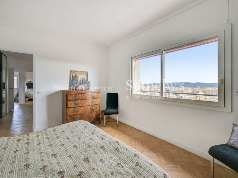 Appartement Aix-en-Provence - 3 chambres - 131m²