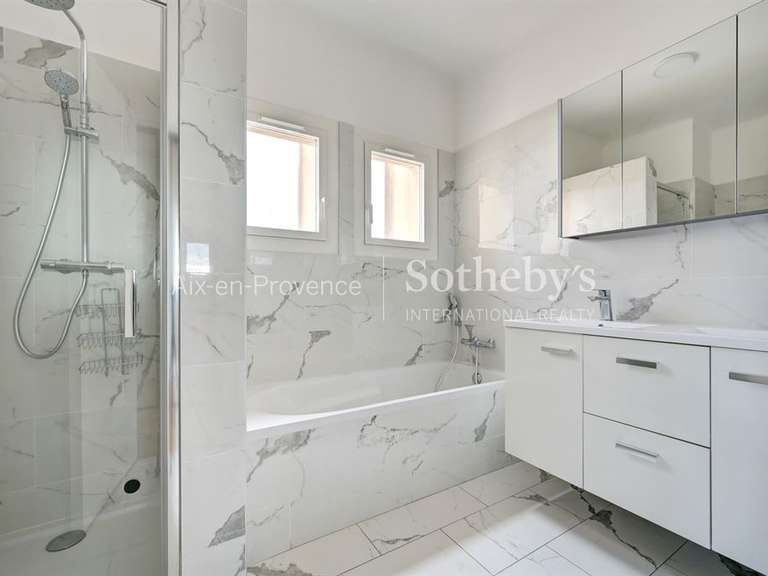 Appartement Aix-en-Provence - 3 chambres - 131m²