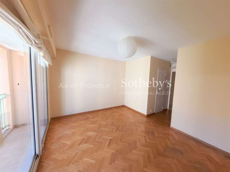 Apartment Aix-en-Provence - 3 bedrooms - 104m²
