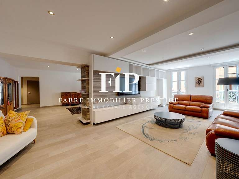 Appartement Aix-en-Provence - 3 chambres - 223m²