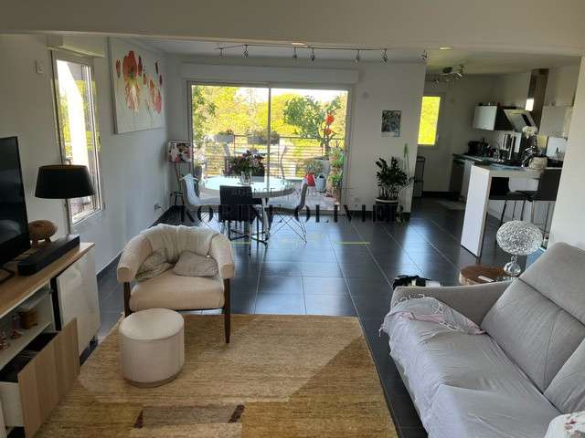 Apartment Aix-en-Provence - 3 bedrooms - 106m²