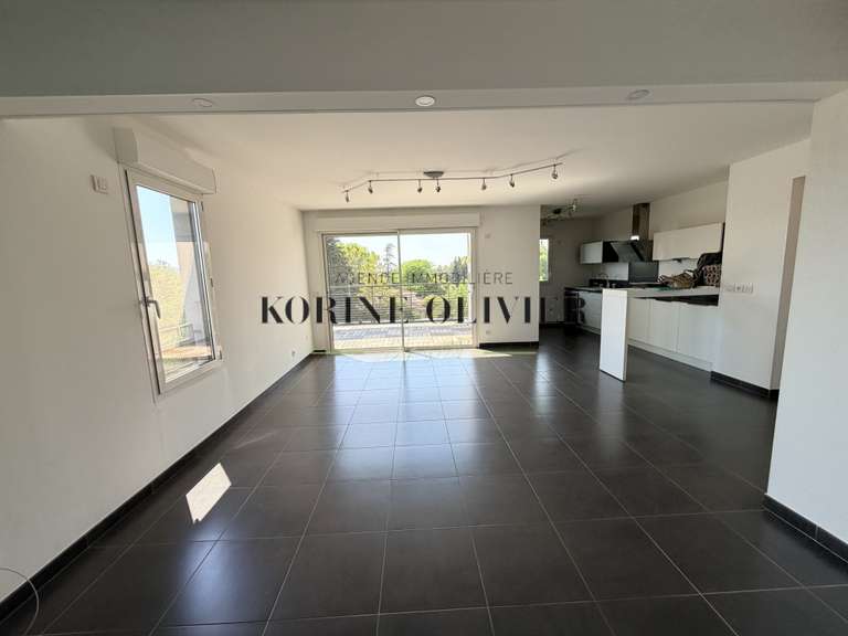 Apartment Aix-en-Provence - 3 bedrooms - 106m²