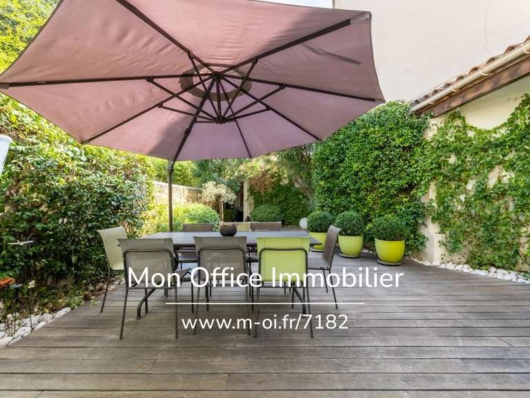 Apartment Aix-en-Provence - 4 bedrooms - 115m²