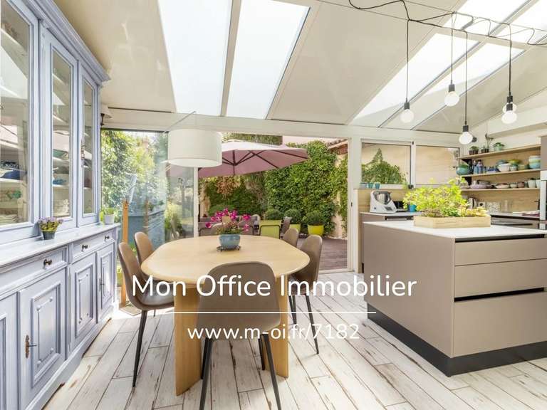 Apartment Aix-en-Provence - 4 bedrooms - 115m²