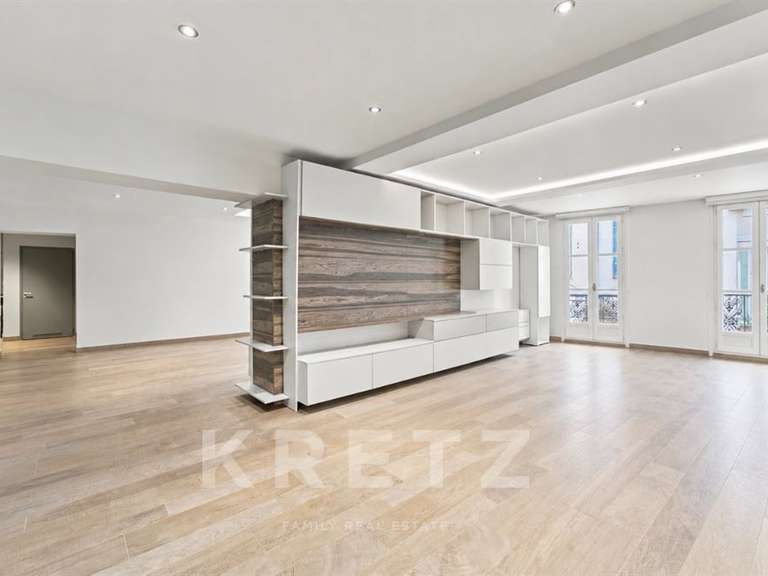 Apartment Aix-en-Provence - 3 bedrooms - 230m²