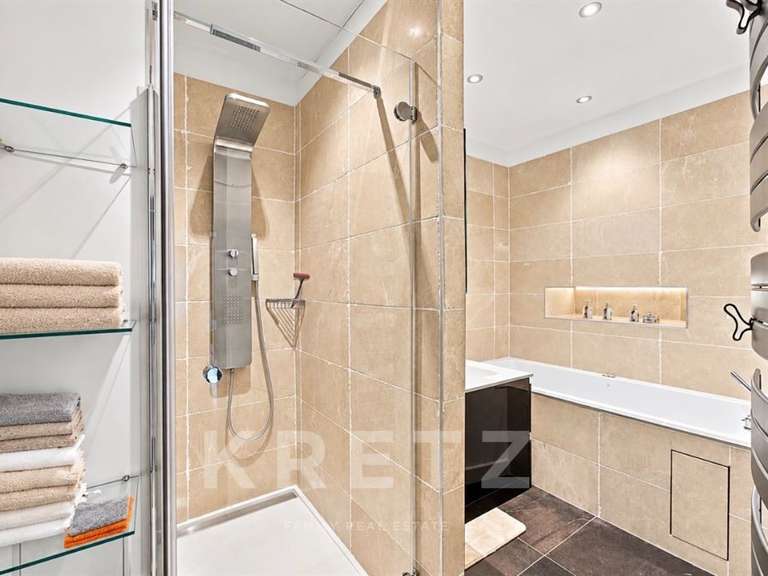 Apartment Aix-en-Provence - 3 bedrooms - 230m²
