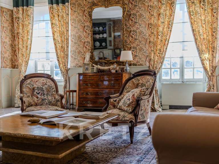 Castle Aix-en-Provence - 8 bedrooms - 1700m²