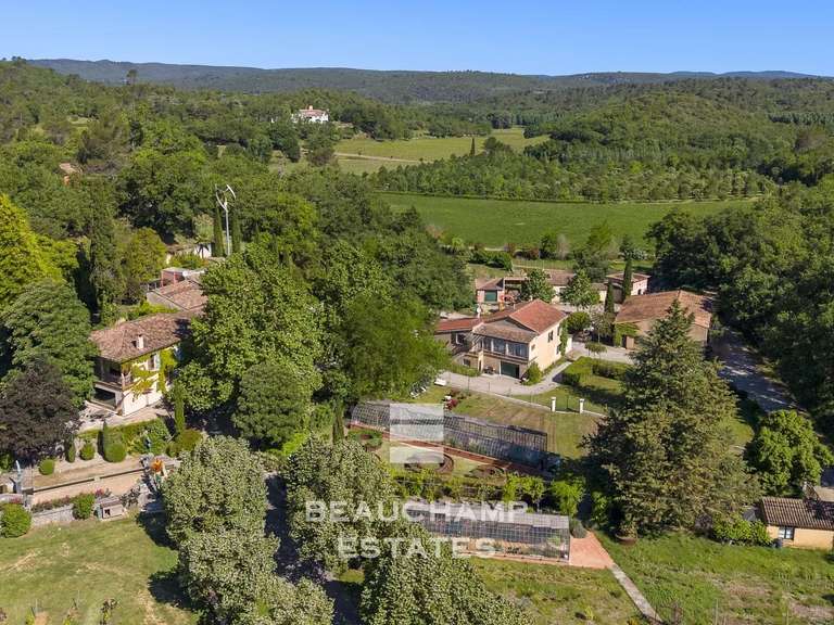 Domaine viticole Aix-en-Provence - 11 chambres - 750m²