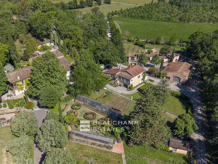 Domaine viticole Aix-en-Provence - 11 chambres - 750m²