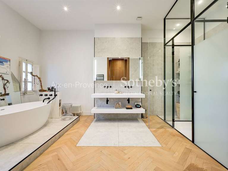 Hôtel particulier Aix-en-Provence - 5 chambres - 490m²