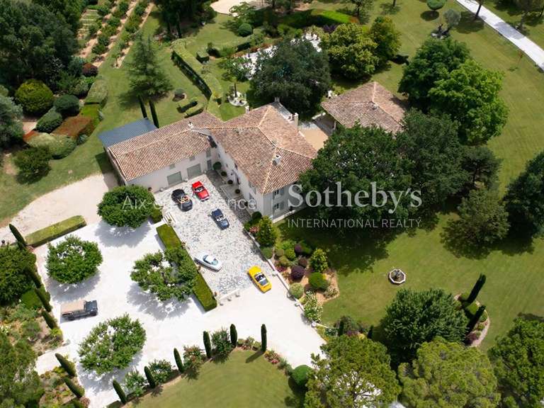 Maison Aix-en-Provence - 9 chambres - 660m²