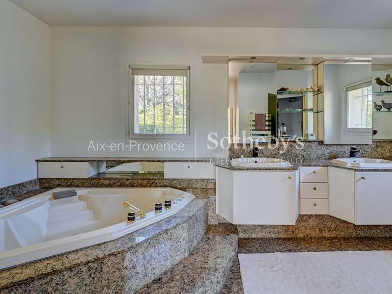 Maison Aix-en-Provence - 5 chambres - 280m²