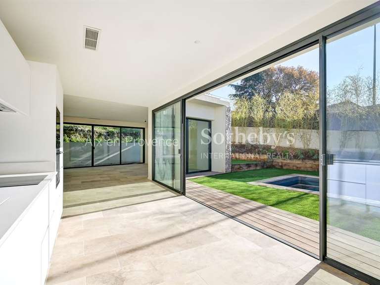 Maison Aix-en-Provence - 4 chambres - 156m²