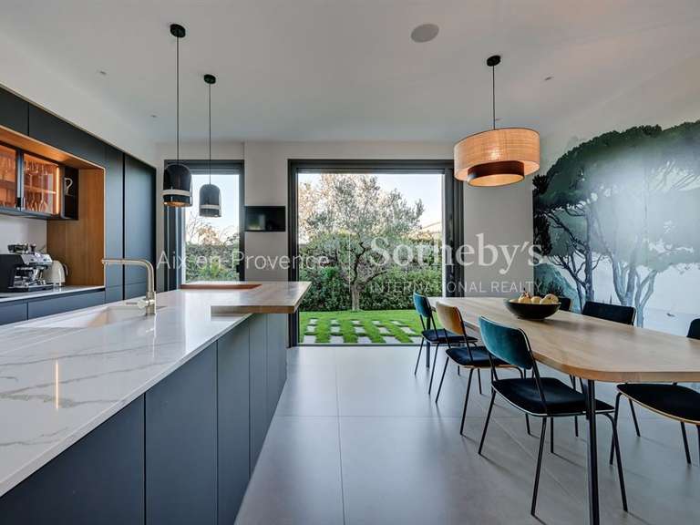 Maison Aix-en-Provence - 4 chambres - 234m²