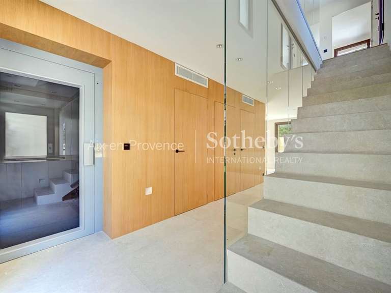 Maison Aix-en-Provence - 5 chambres - 240m²