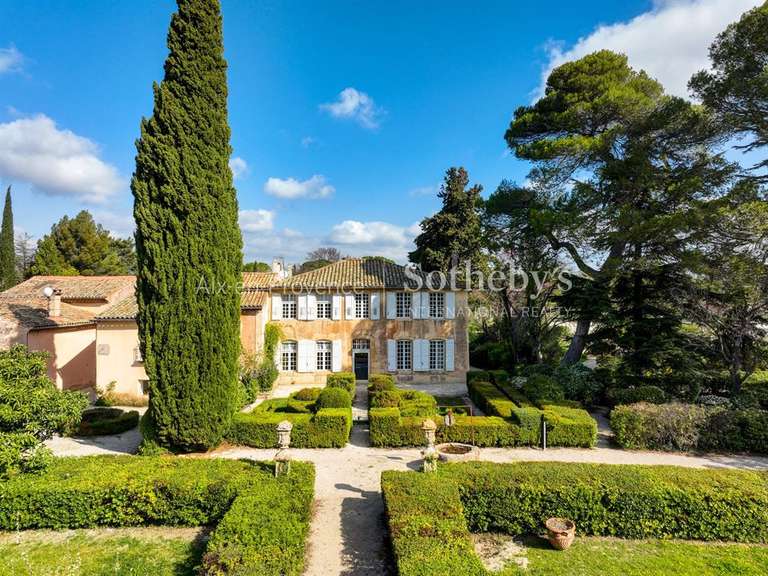 Maison Aix-en-Provence - 7 chambres - 550m²