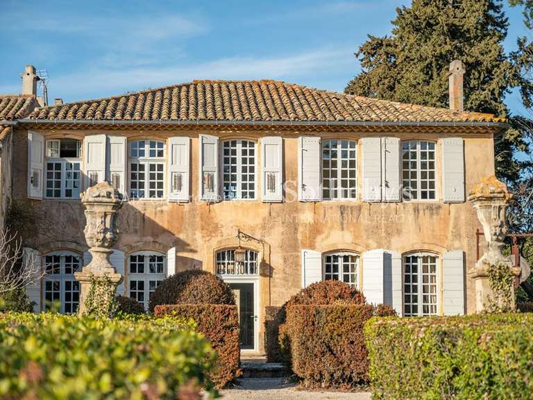 Maison Aix-en-Provence - 7 chambres - 550m²